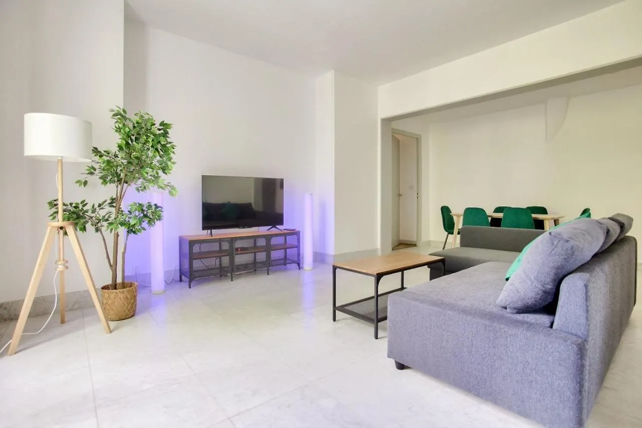 Apartment 2 Bedrooms Tour Eiffel Rapp Paris