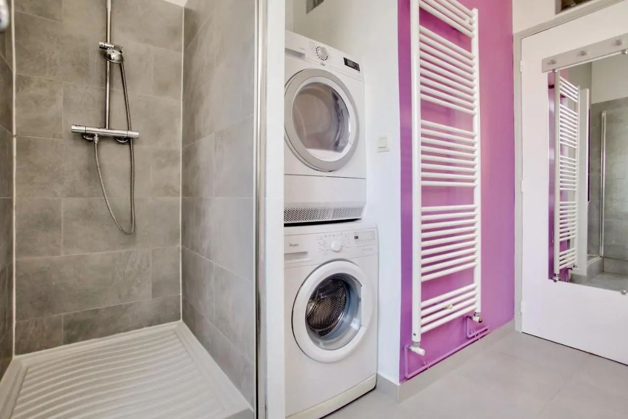 Appartement 2 Bedrooms Tour Eiffel Rapp Paris